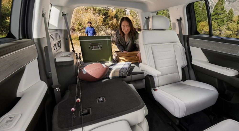 Outdoor gear is shown in the rear of a 2025 Hyundai Santa Fe Hybrid.