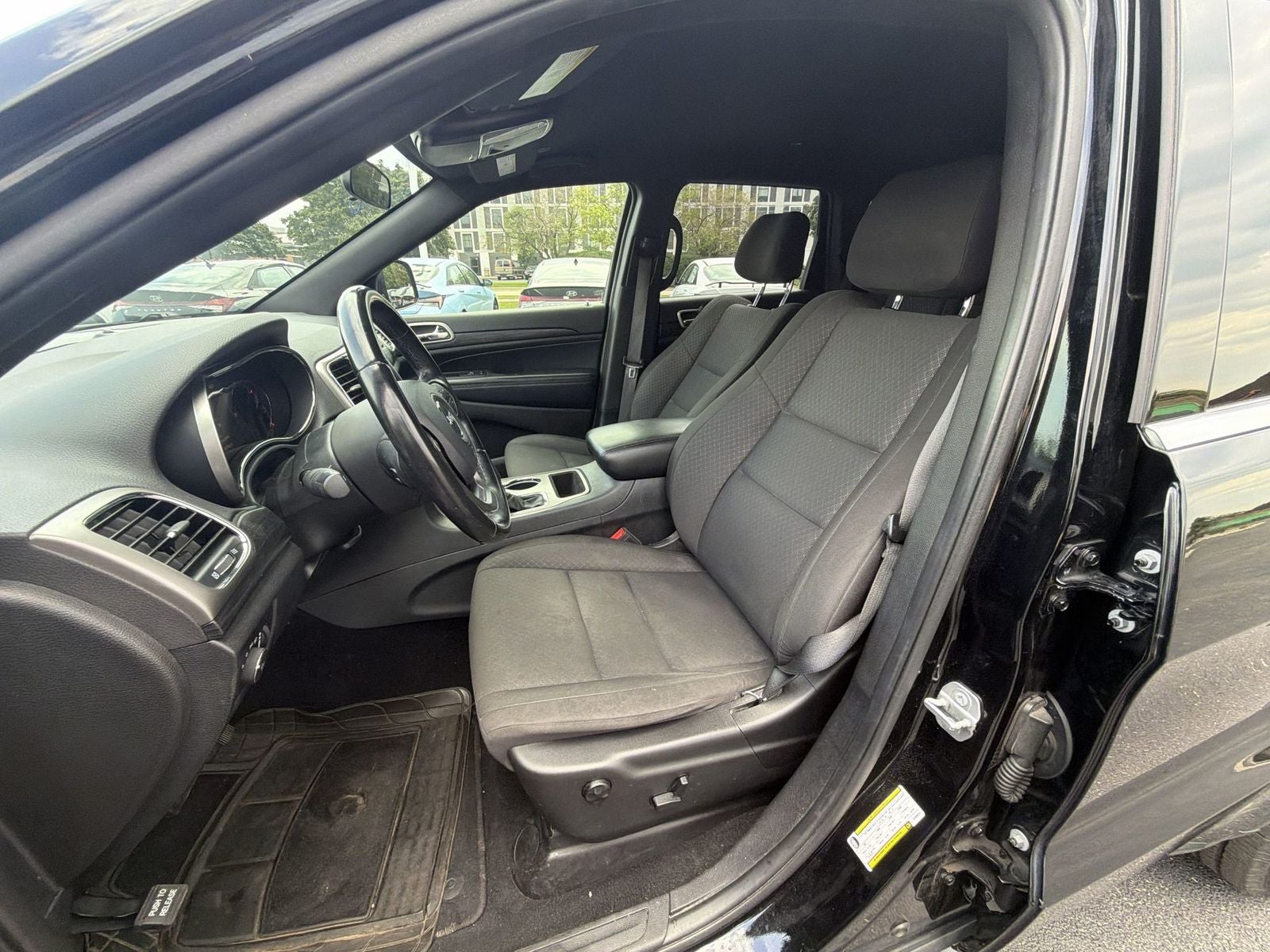 2019 Jeep Grand Cherokee Laredo E