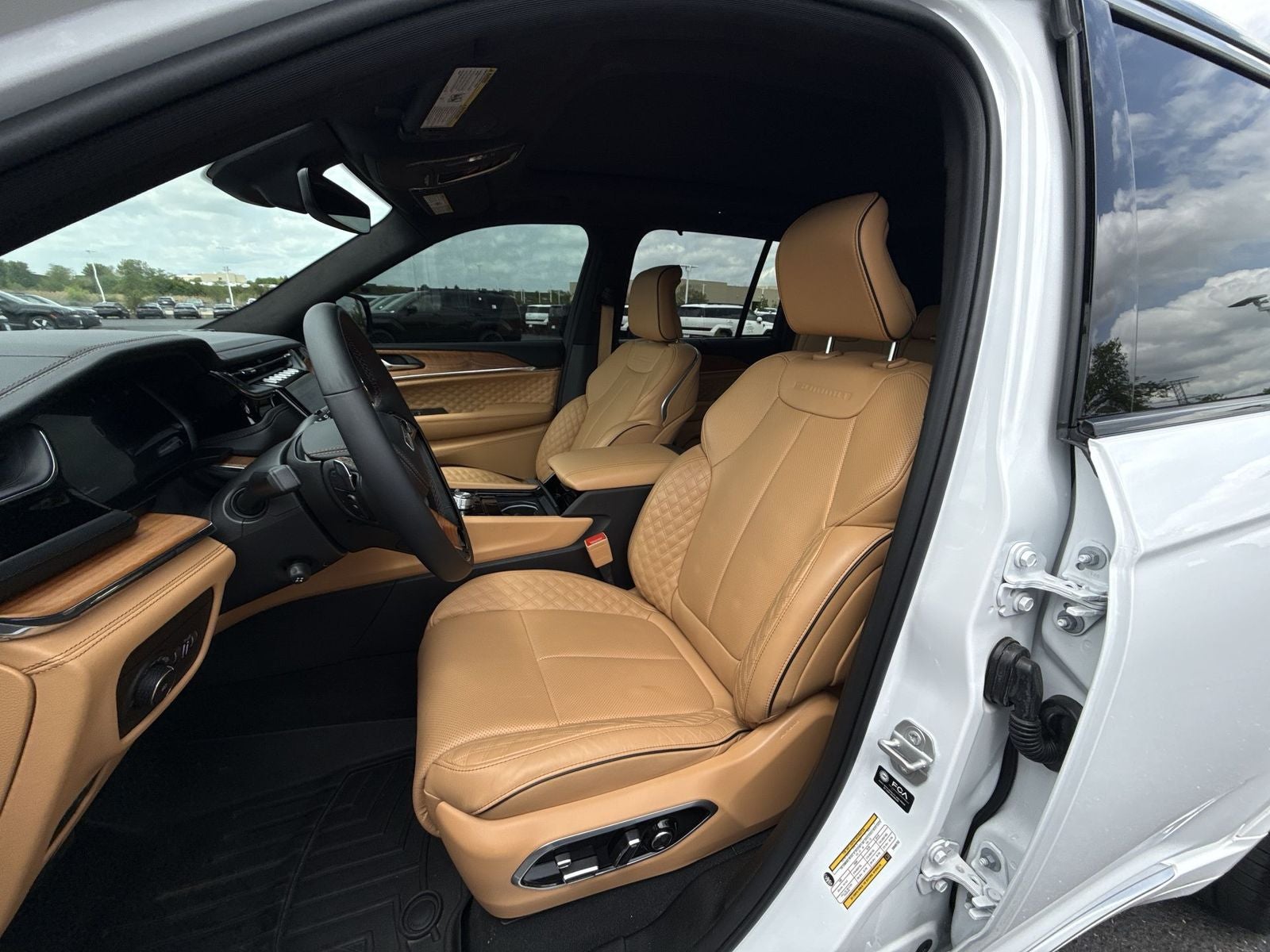 2025 Jeep Grand Cherokee Summit Reserve