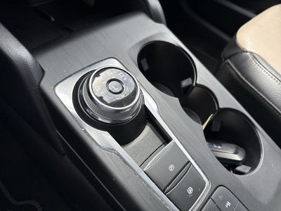 2022 Ford Escape Hybrid Titanium