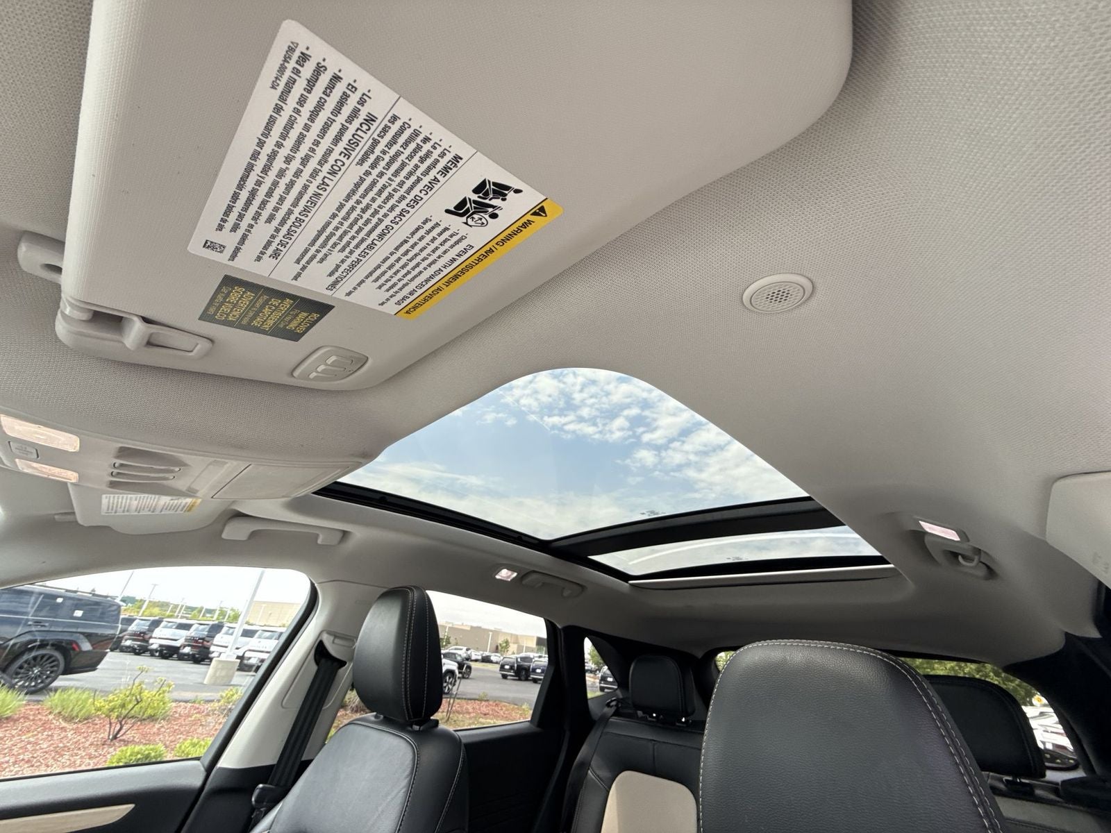 2022 Ford Escape Hybrid Titanium