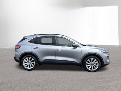 2022 Ford Escape Hybrid Titanium