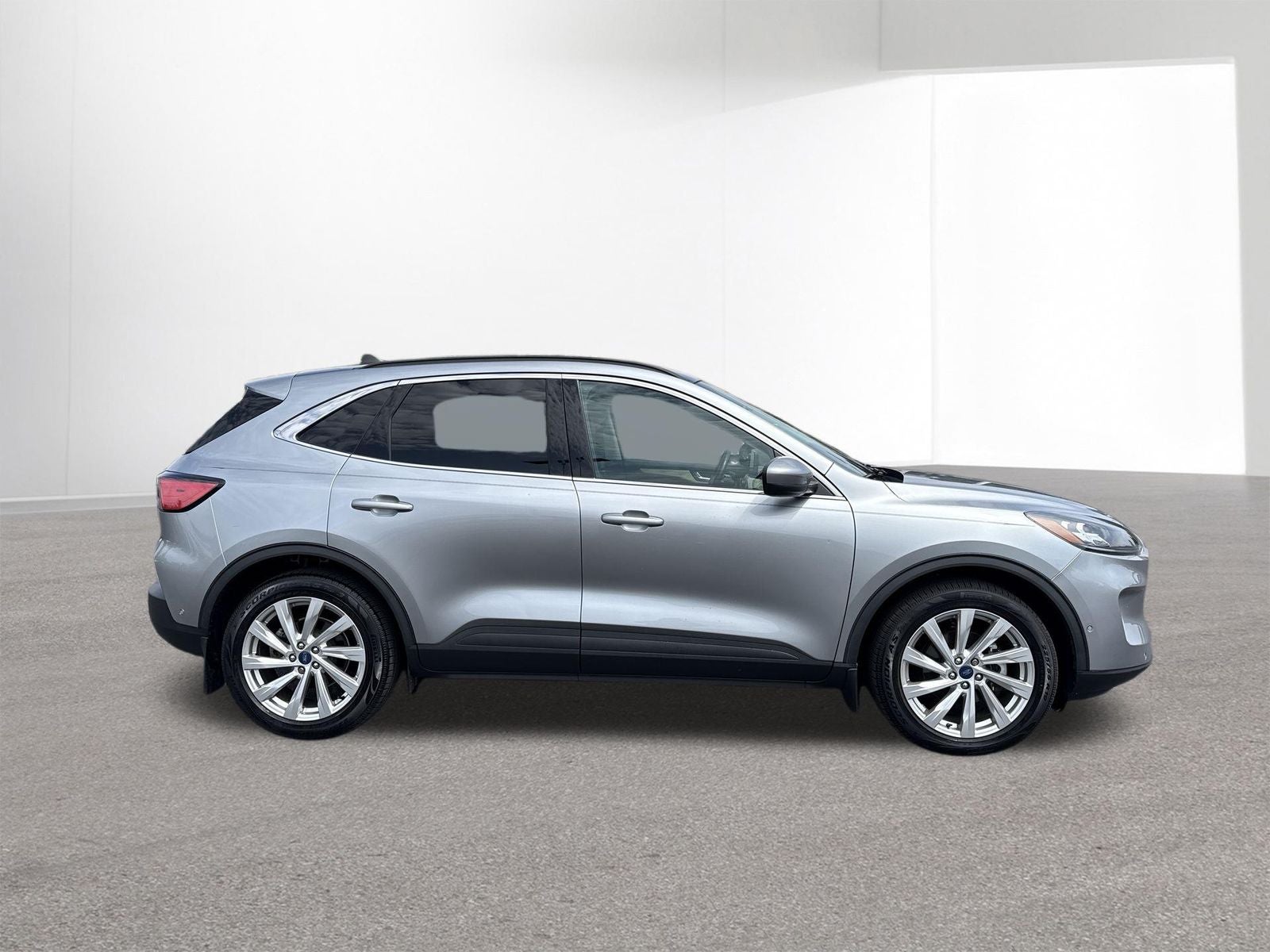 2022 Ford Escape Hybrid Titanium