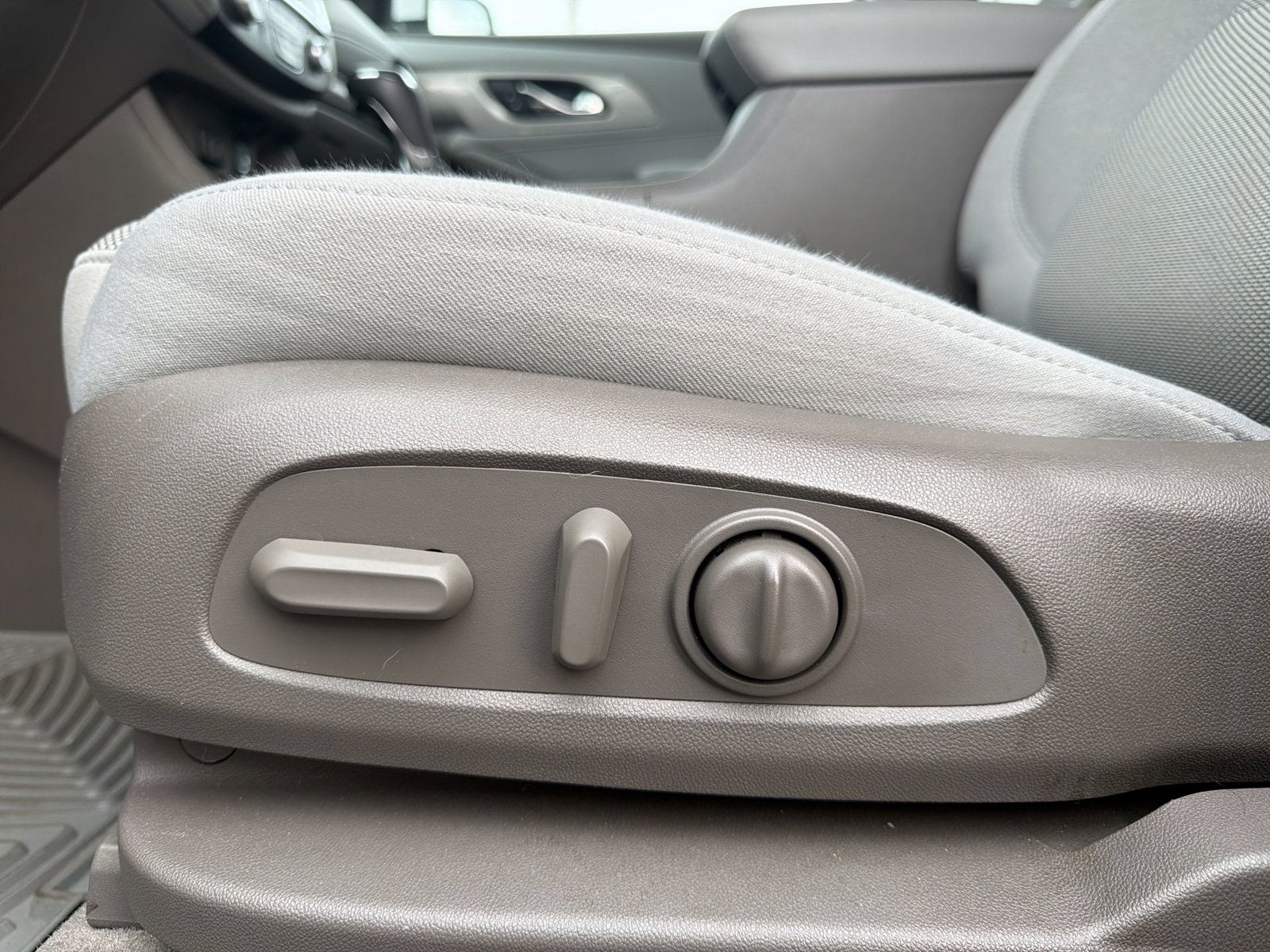 2020 Chevrolet Traverse LT Cloth w/2FL
