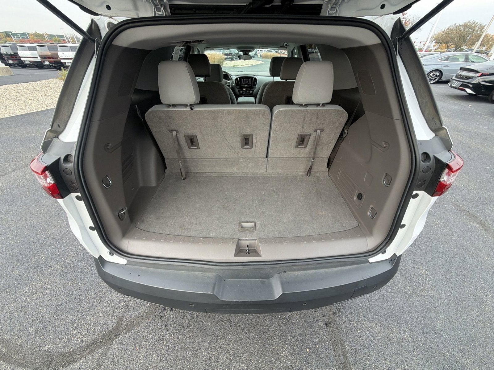 2020 Chevrolet Traverse LT Cloth w/2FL