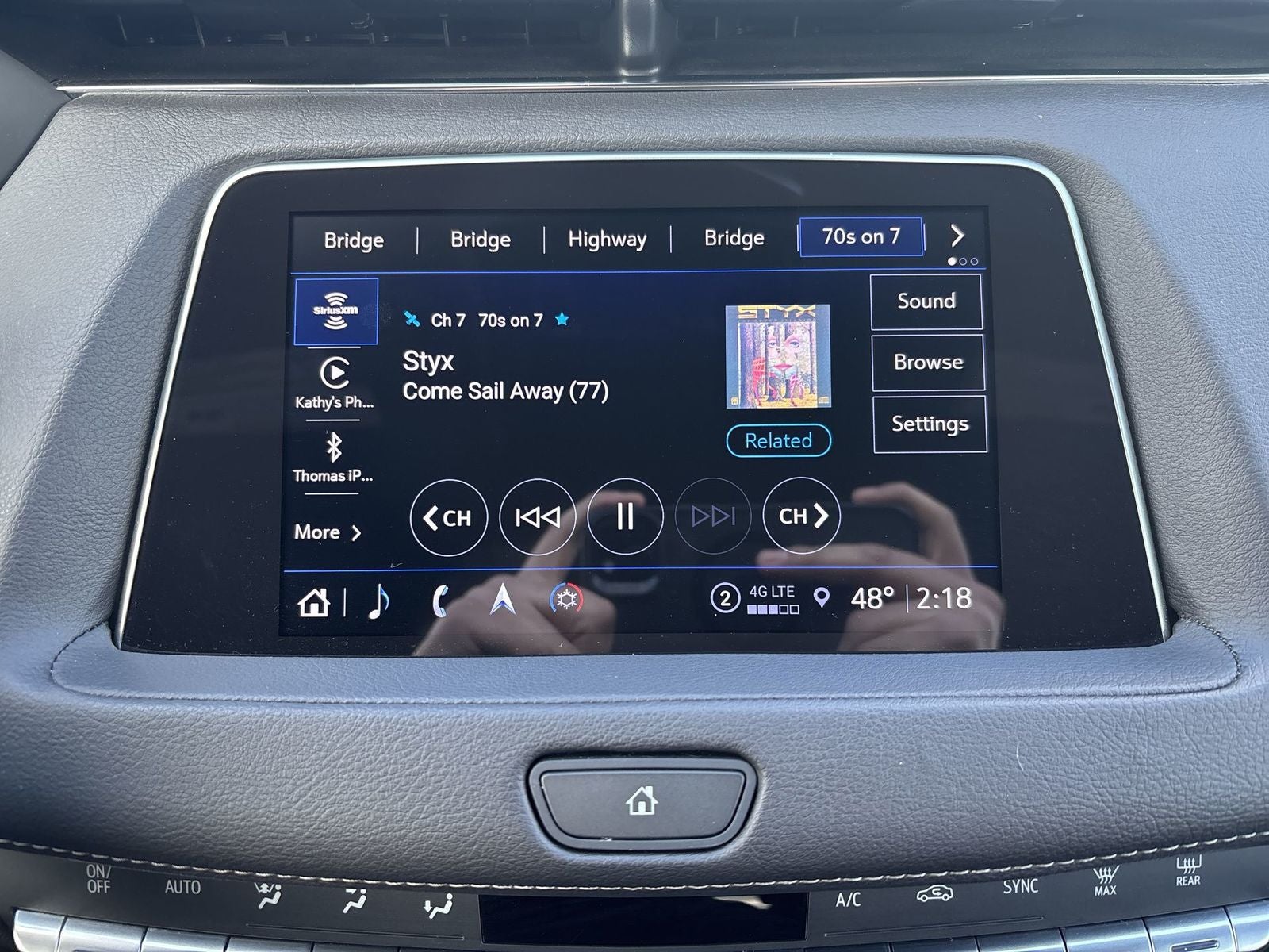 2023 Cadillac XT4 Premium Luxury