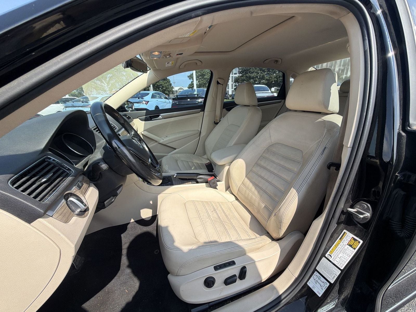 2016 Volkswagen Passat SEL