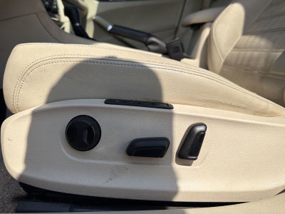 2016 Volkswagen Passat SEL