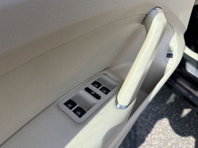 2016 Volkswagen Passat SEL