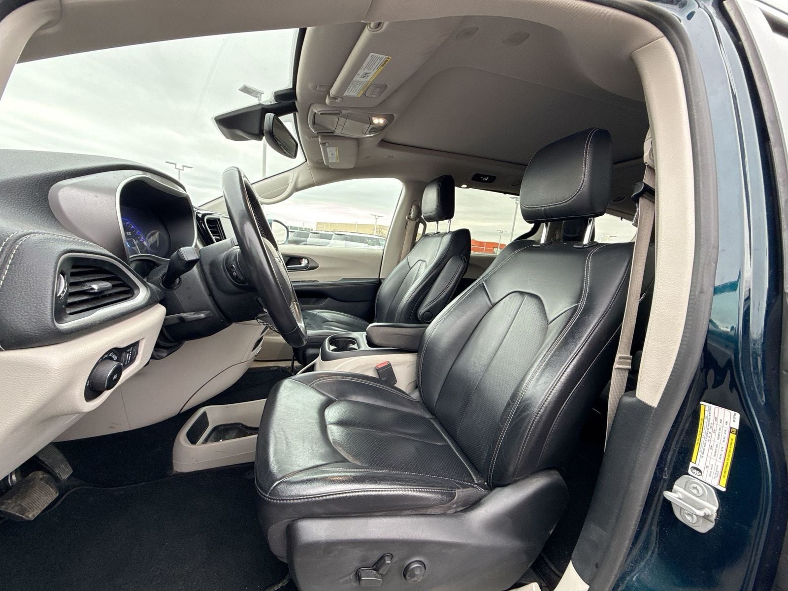 2022 Chrysler Pacifica Touring L