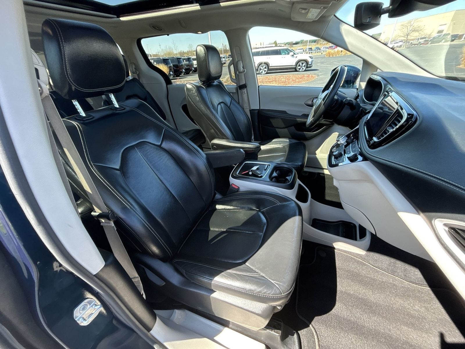 2022 Chrysler Pacifica Touring L