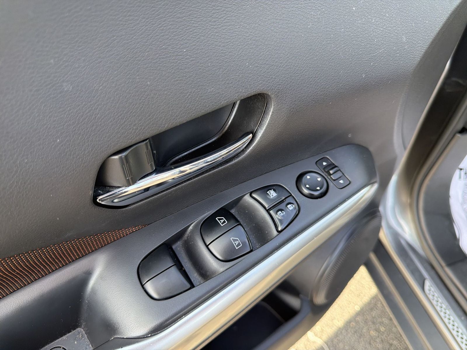 2019 Nissan Kicks SR