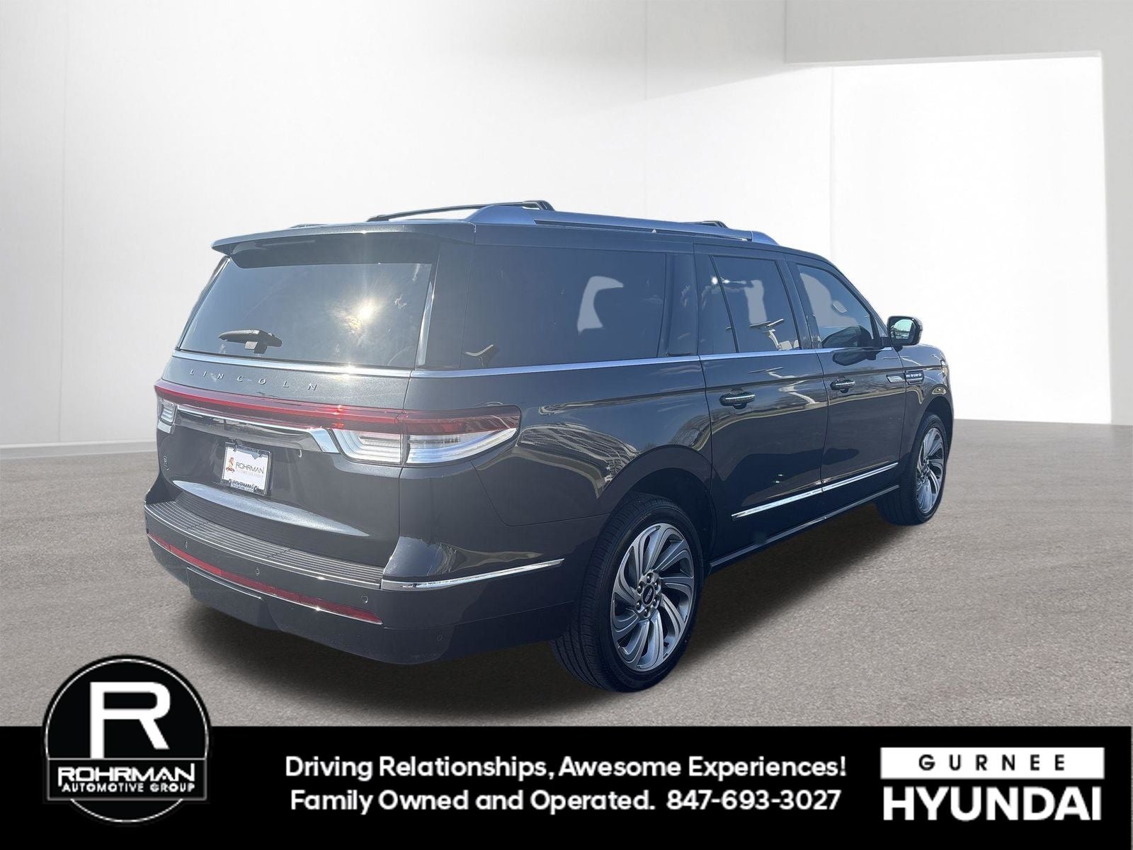2023 Lincoln Navigator L Reserve