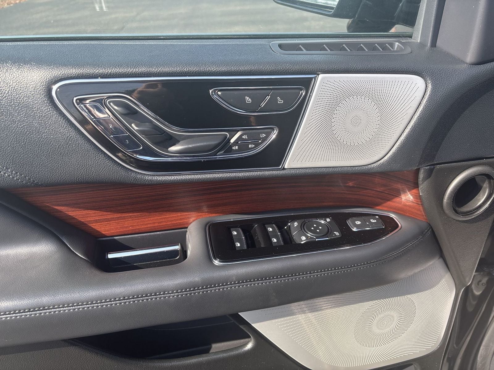 2023 Lincoln Navigator L Reserve