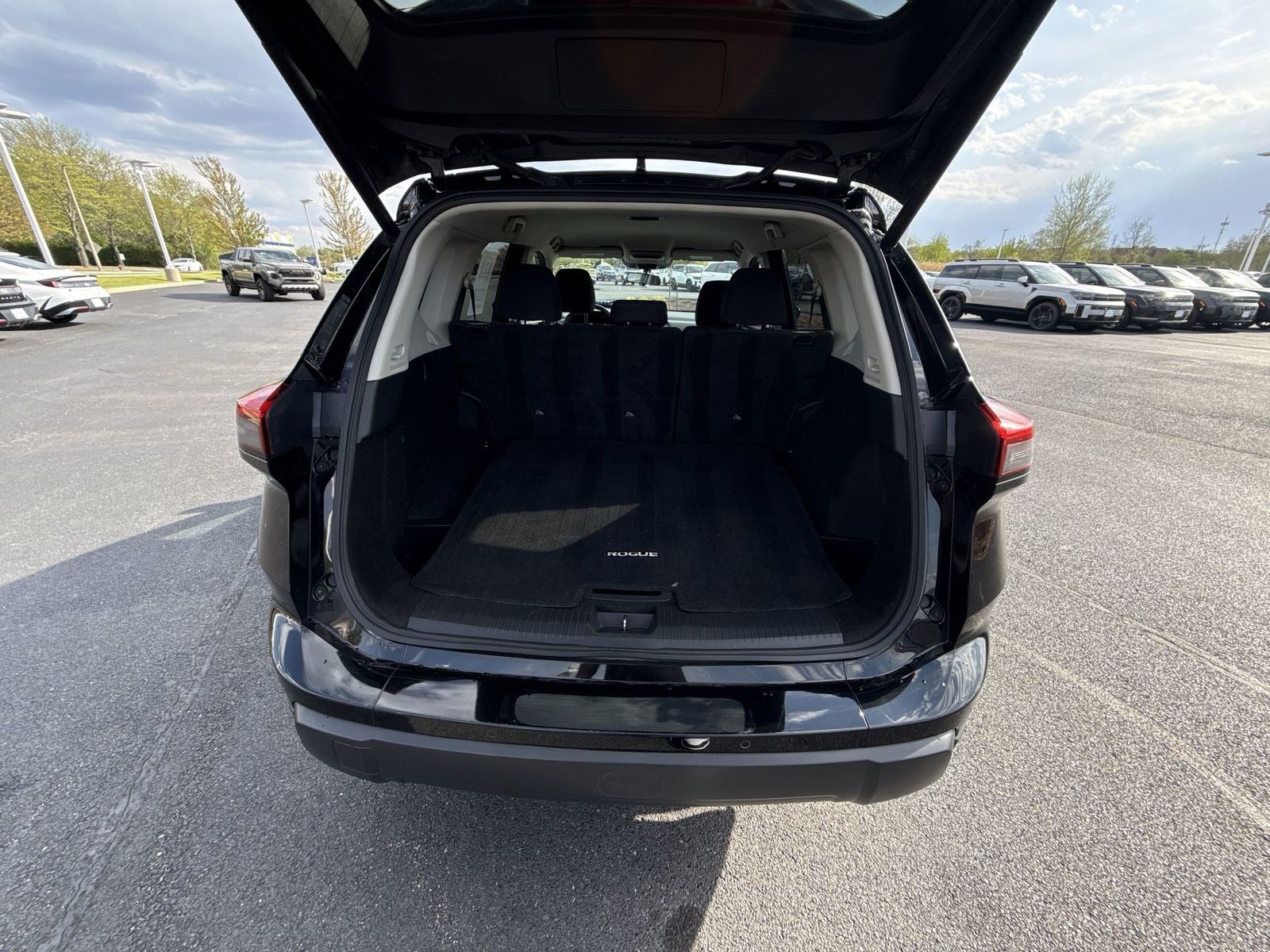 2024 Nissan Rogue SV