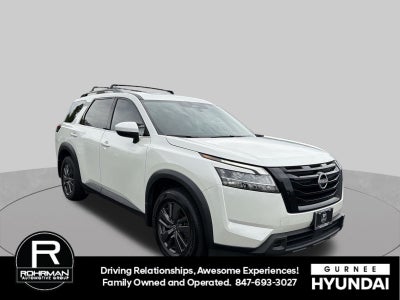 2022 Nissan Pathfinder SV