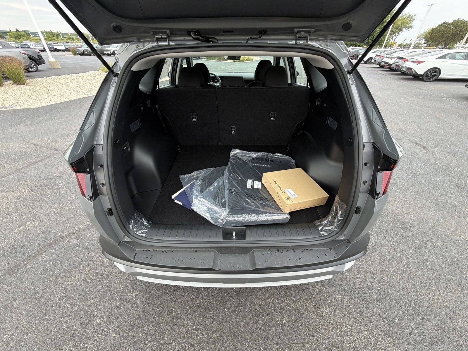 2026 Hyundai TUCSON SE