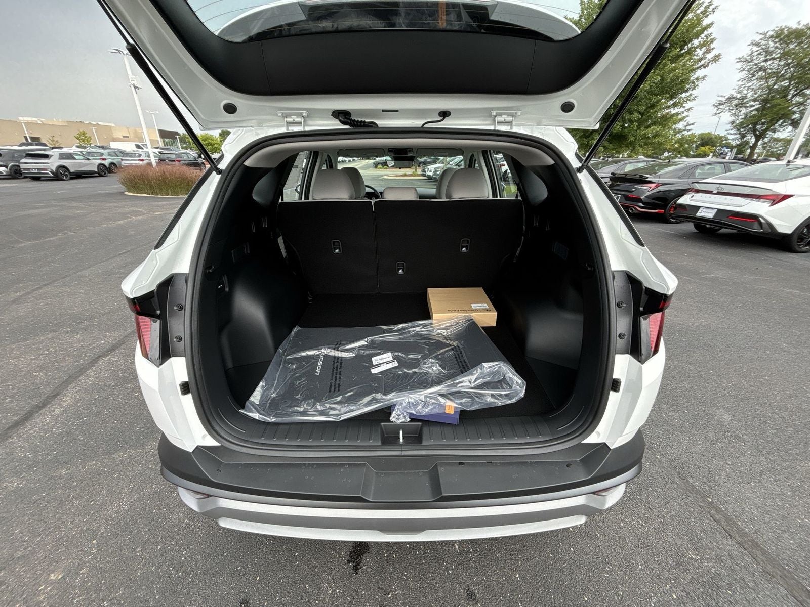 2026 Hyundai TUCSON SE