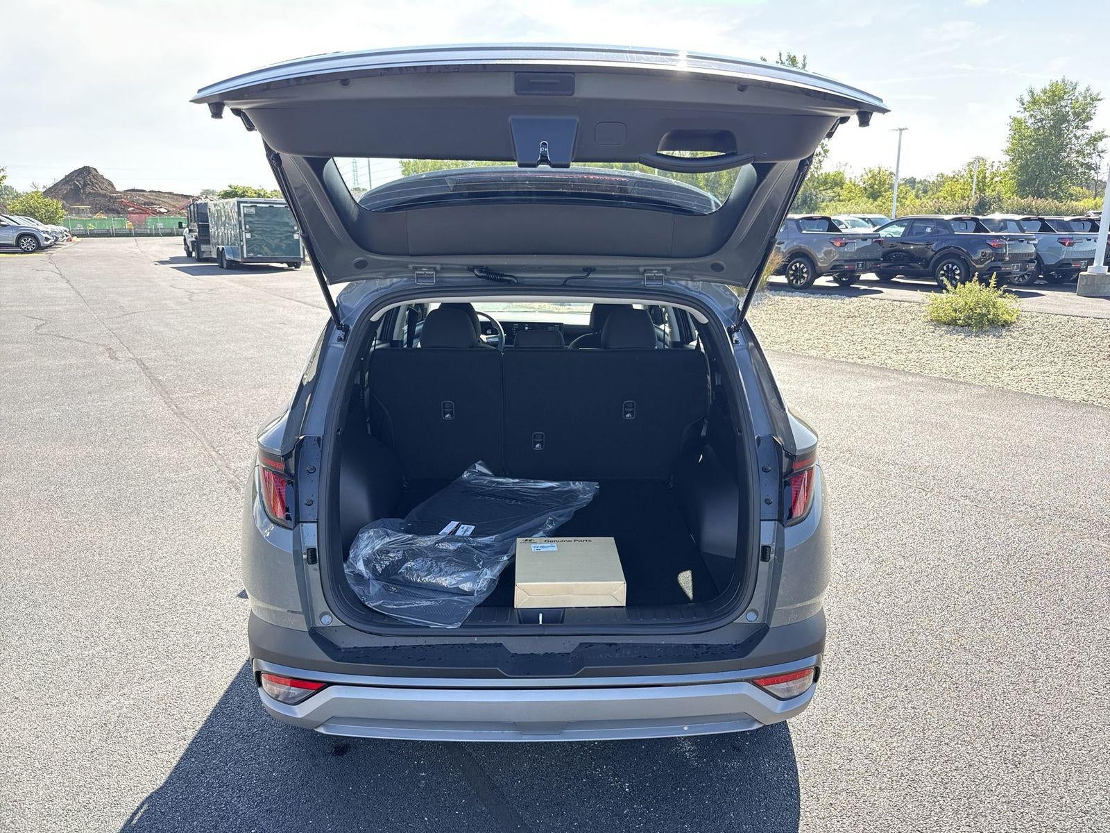 2026 Hyundai TUCSON SE