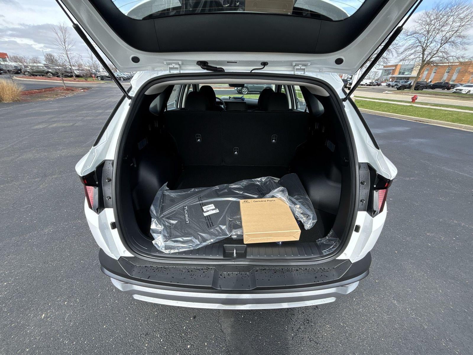 2026 Hyundai TUCSON SE