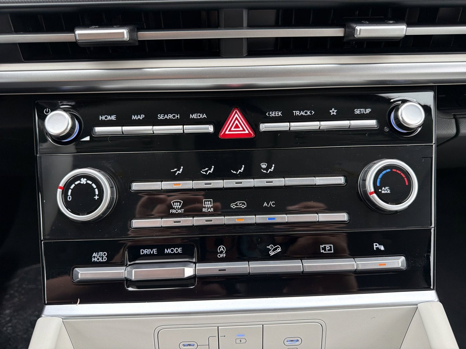 2027 Hyundai SANTA FE SE