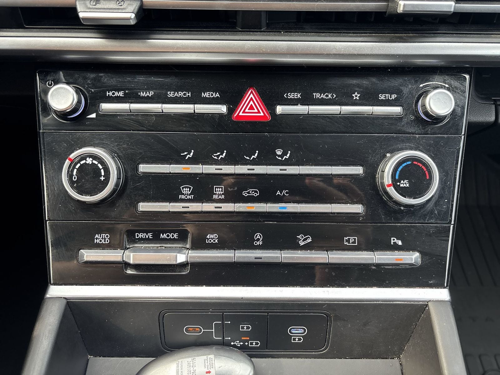 2025 Hyundai SANTA FE SE
