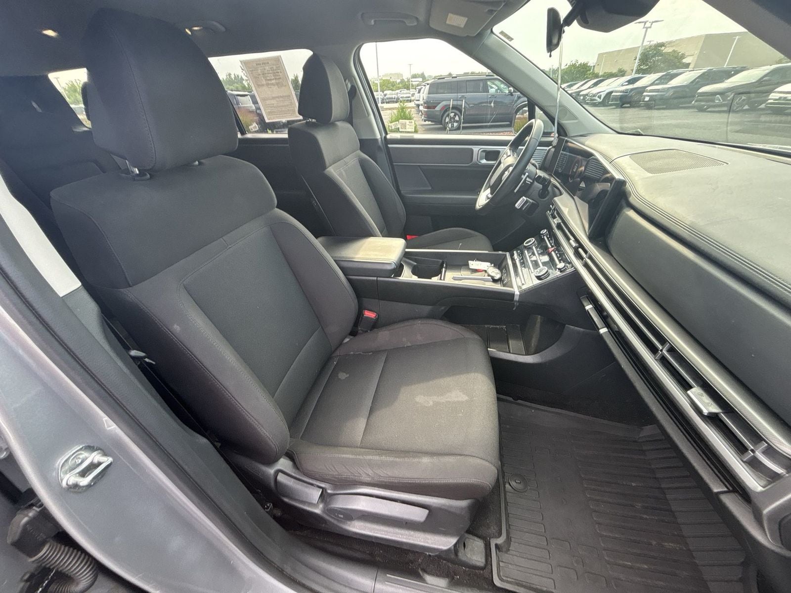 2025 Hyundai SANTA FE SE