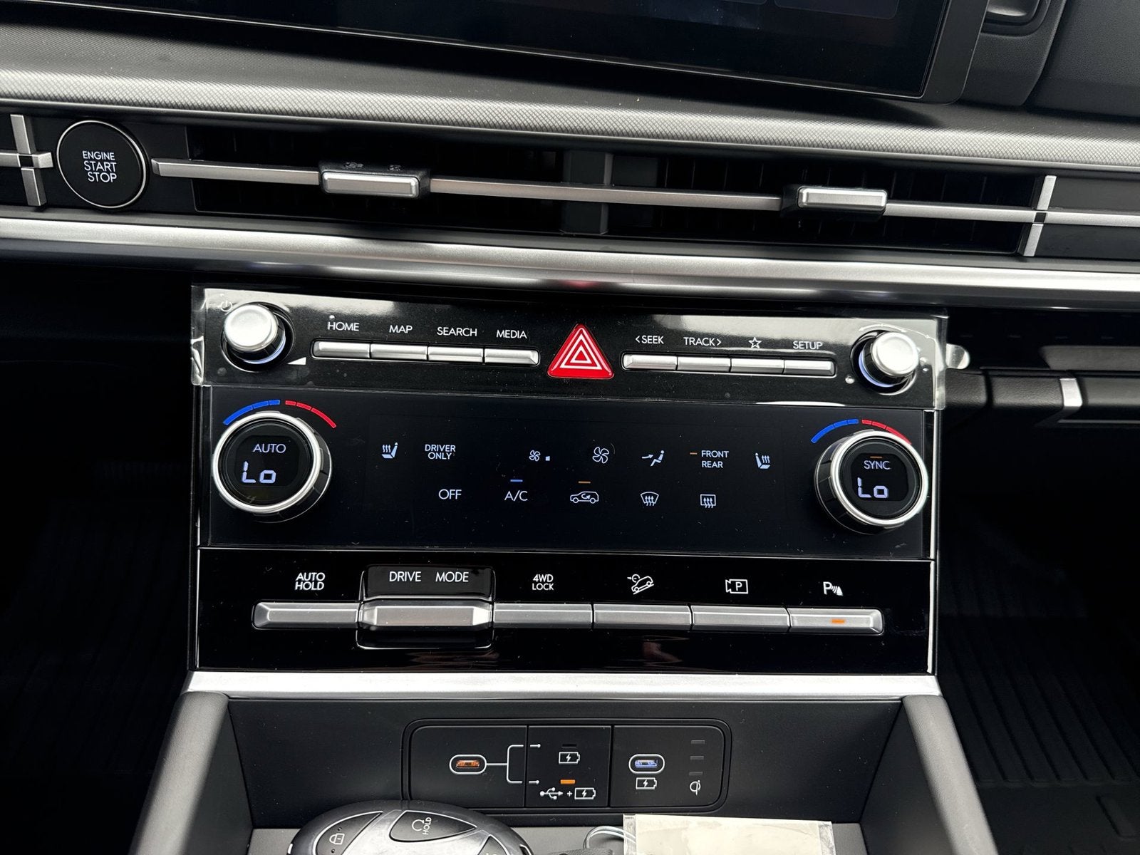 2027 Hyundai SANTA FE HYBRID SEL