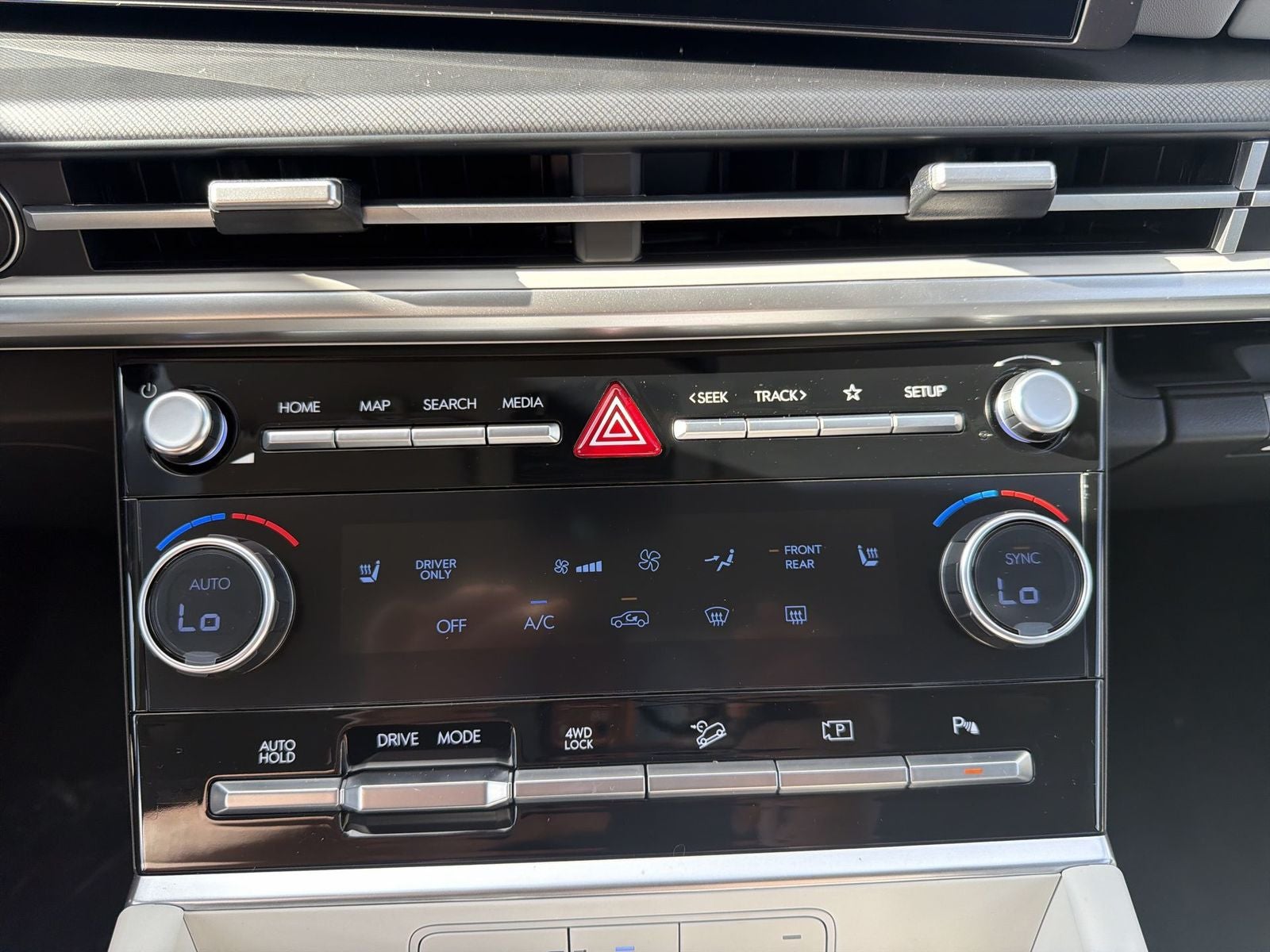 2027 Hyundai SANTA FE HYBRID SEL