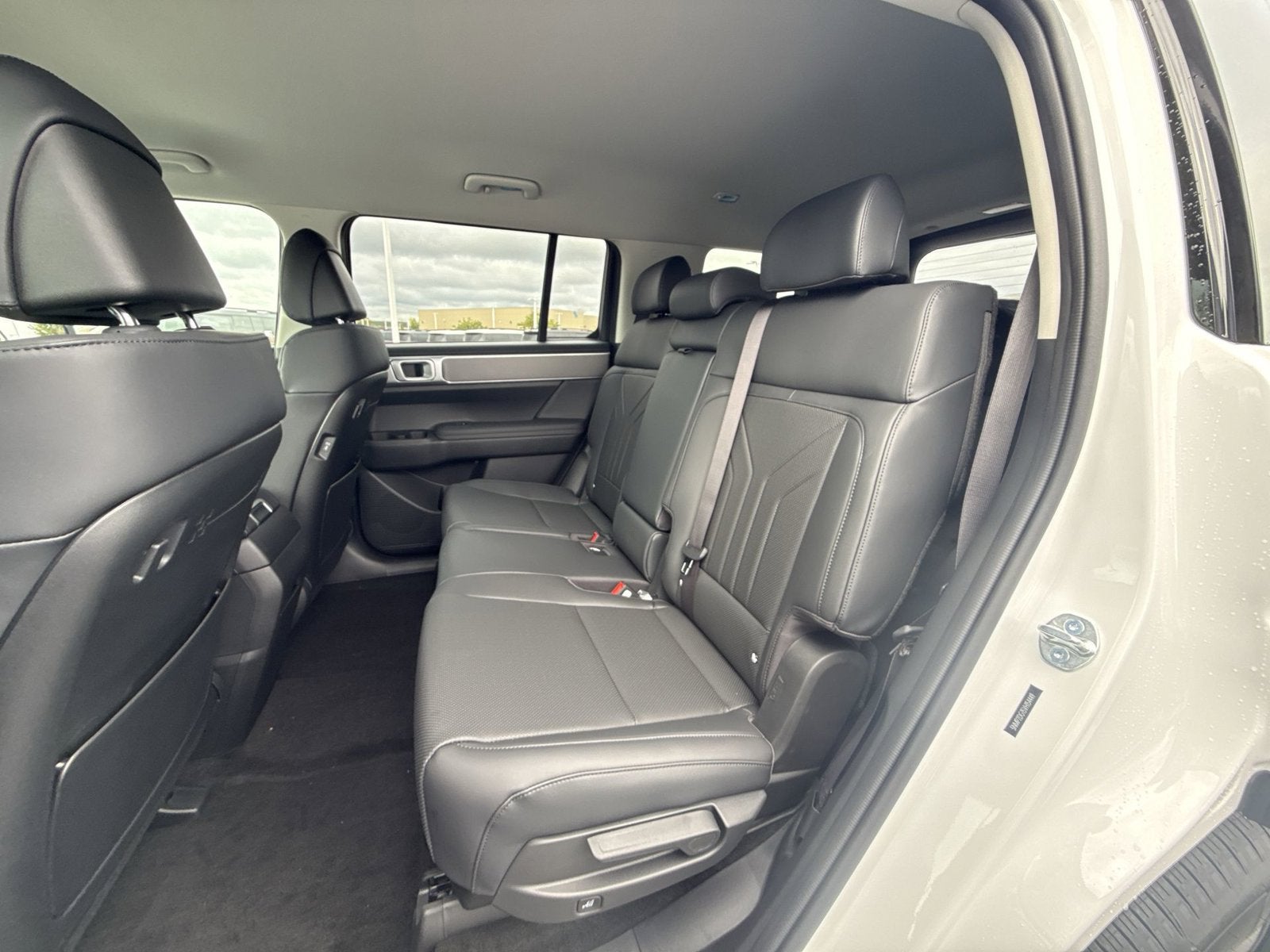 2027 Hyundai SANTA FE HYBRID SEL