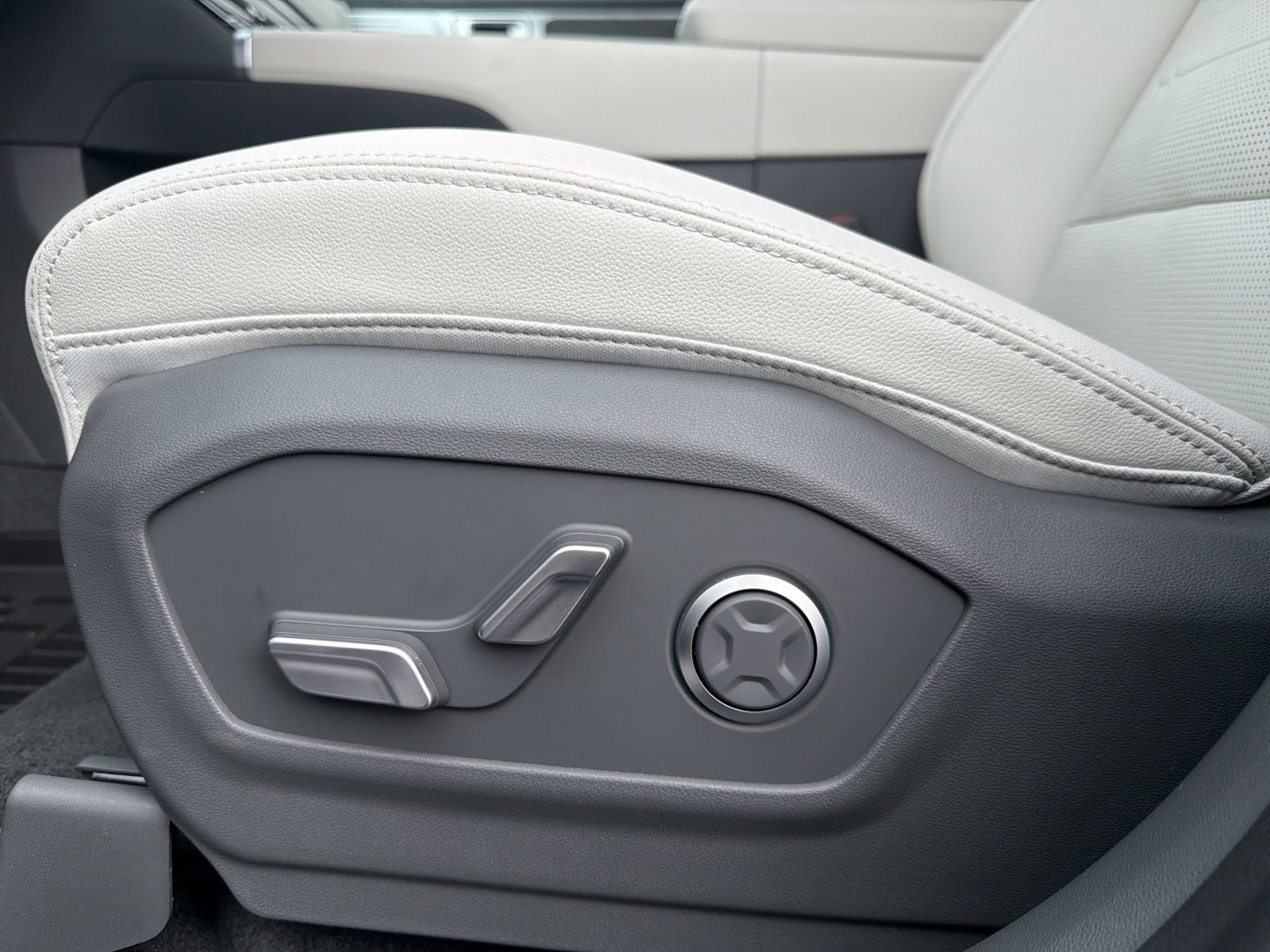 2027 Hyundai SANTA FE HYBRID Limited