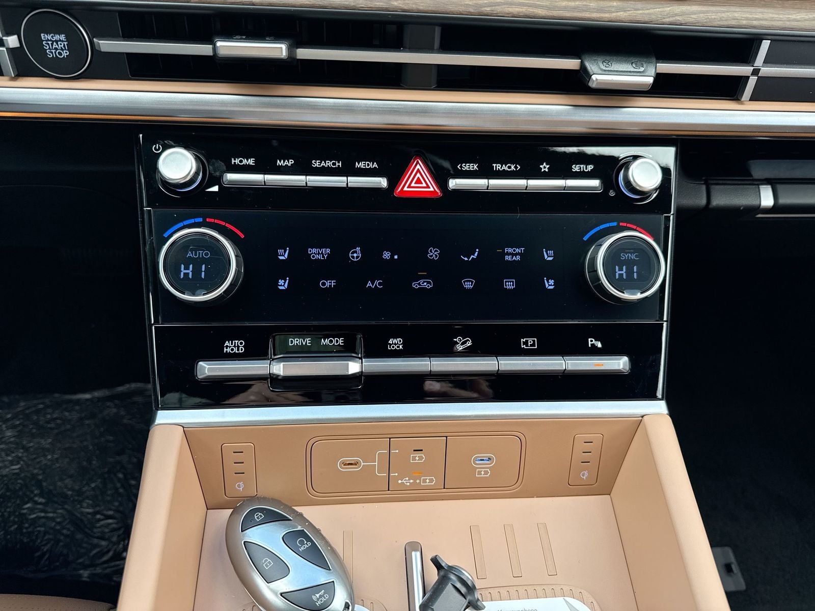 2026 Hyundai SANTA FE HYBRID Calligraphy