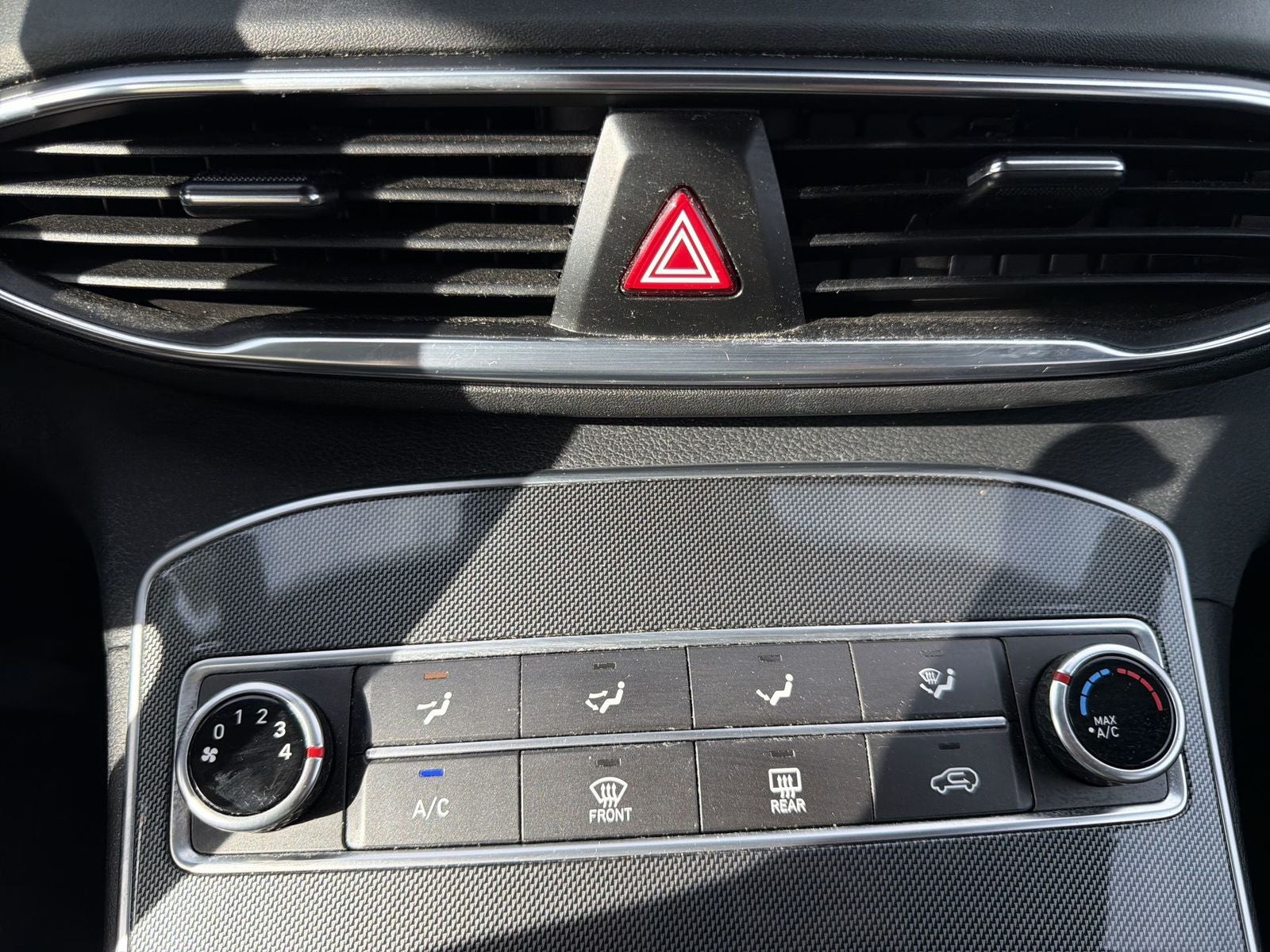 2022 Hyundai SANTA FE SE