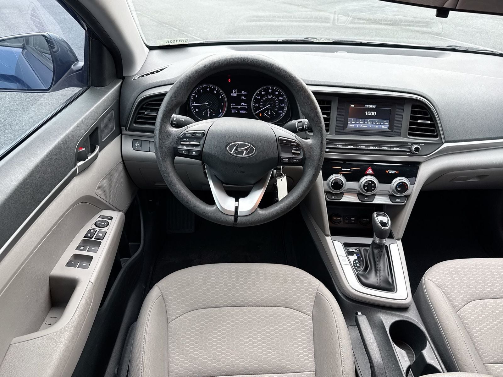 2019 Hyundai ELANTRA SE