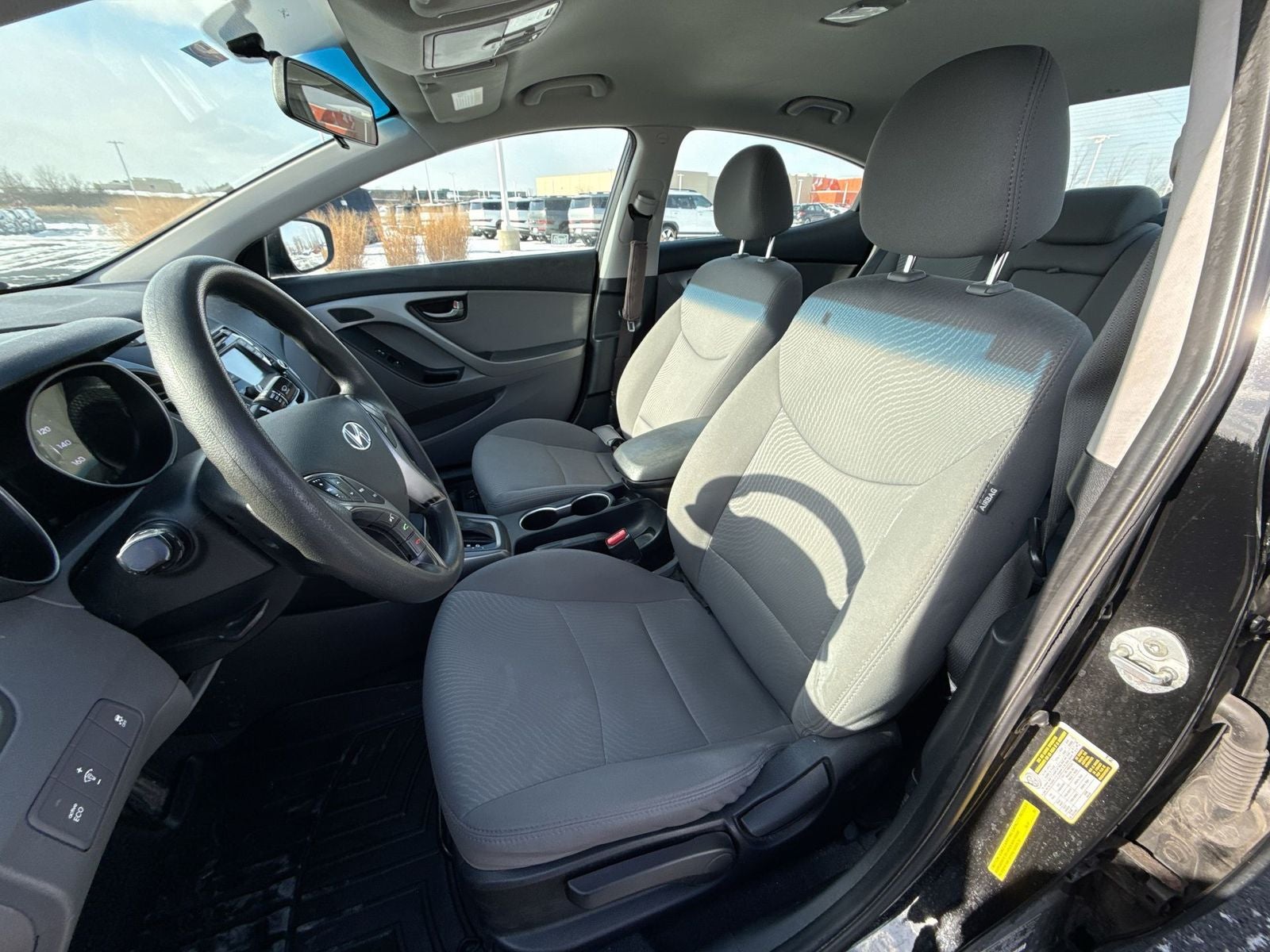 2015 Hyundai ELANTRA SE