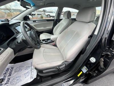 2017 Hyundai SONATA SE