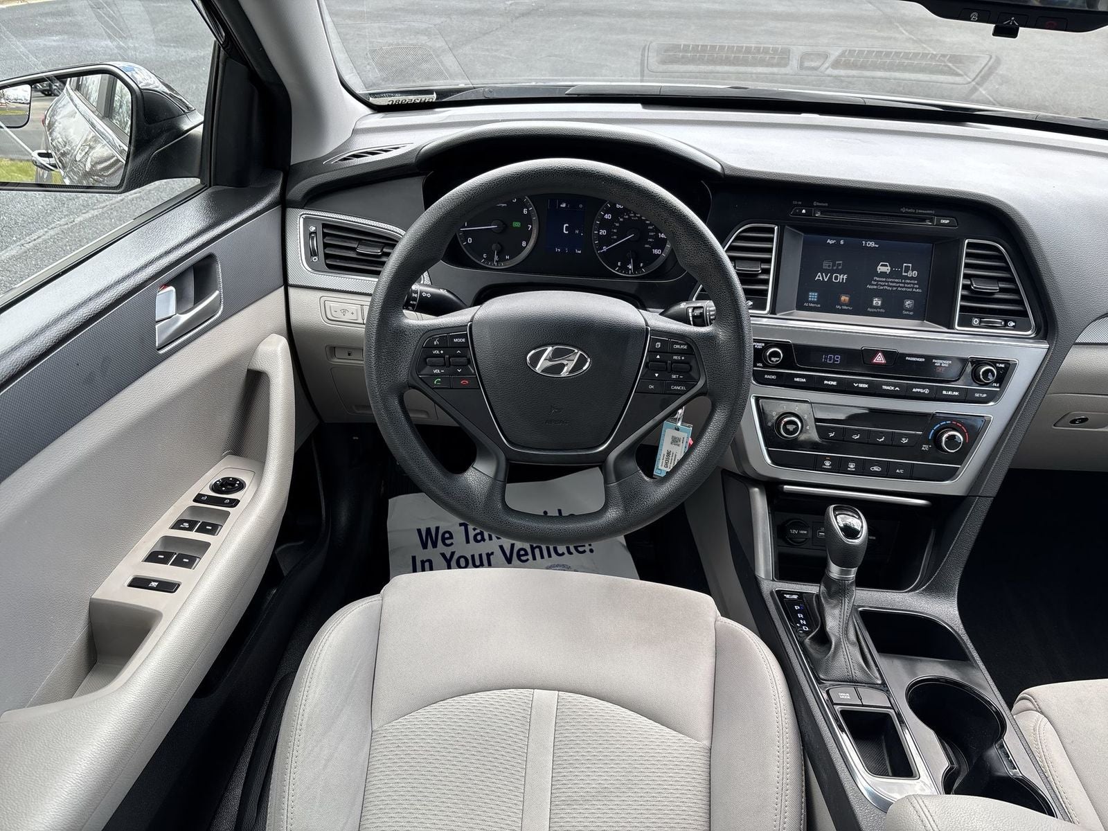 2017 Hyundai SONATA SE