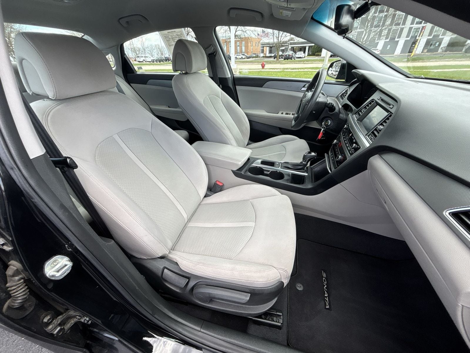 2017 Hyundai SONATA SE