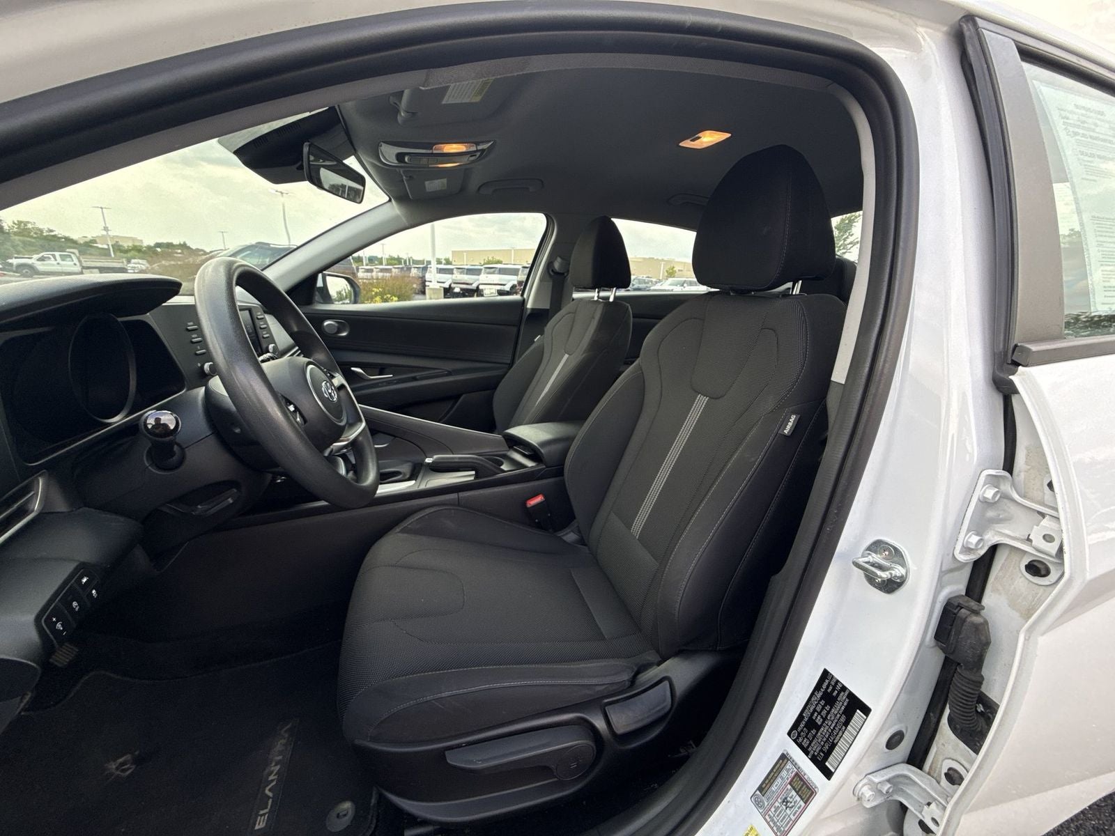 2021 Hyundai ELANTRA SE