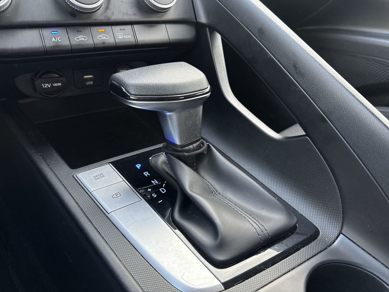 2021 Hyundai ELANTRA SE
