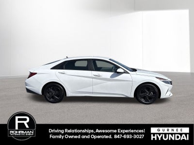 2022 Hyundai ELANTRA SEL