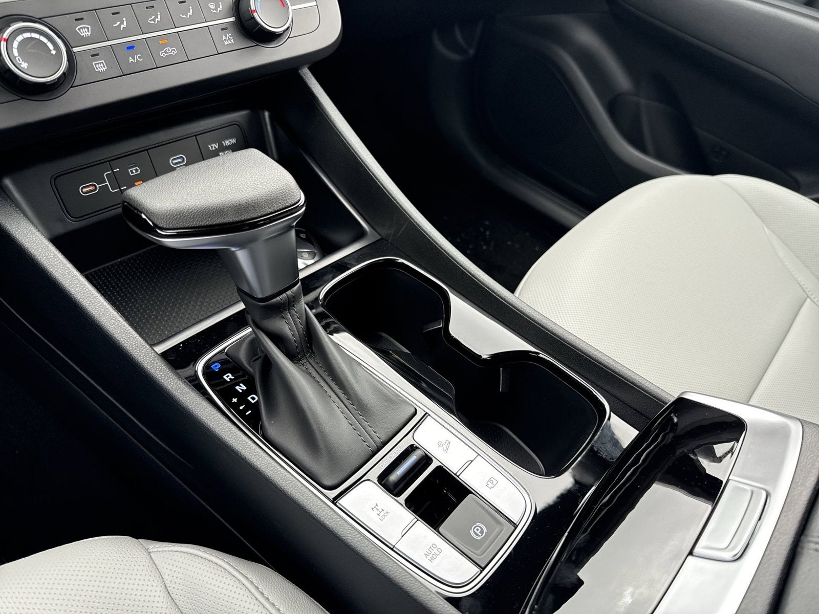 2027 Hyundai SANTA CRUZ SE