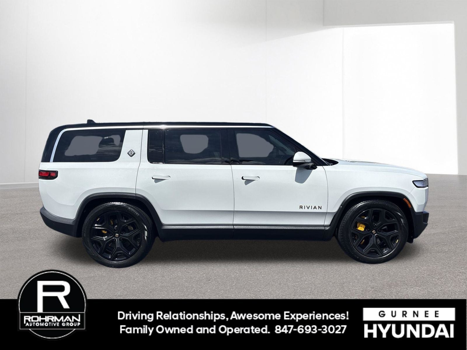 2023 Rivian R1S Adventure