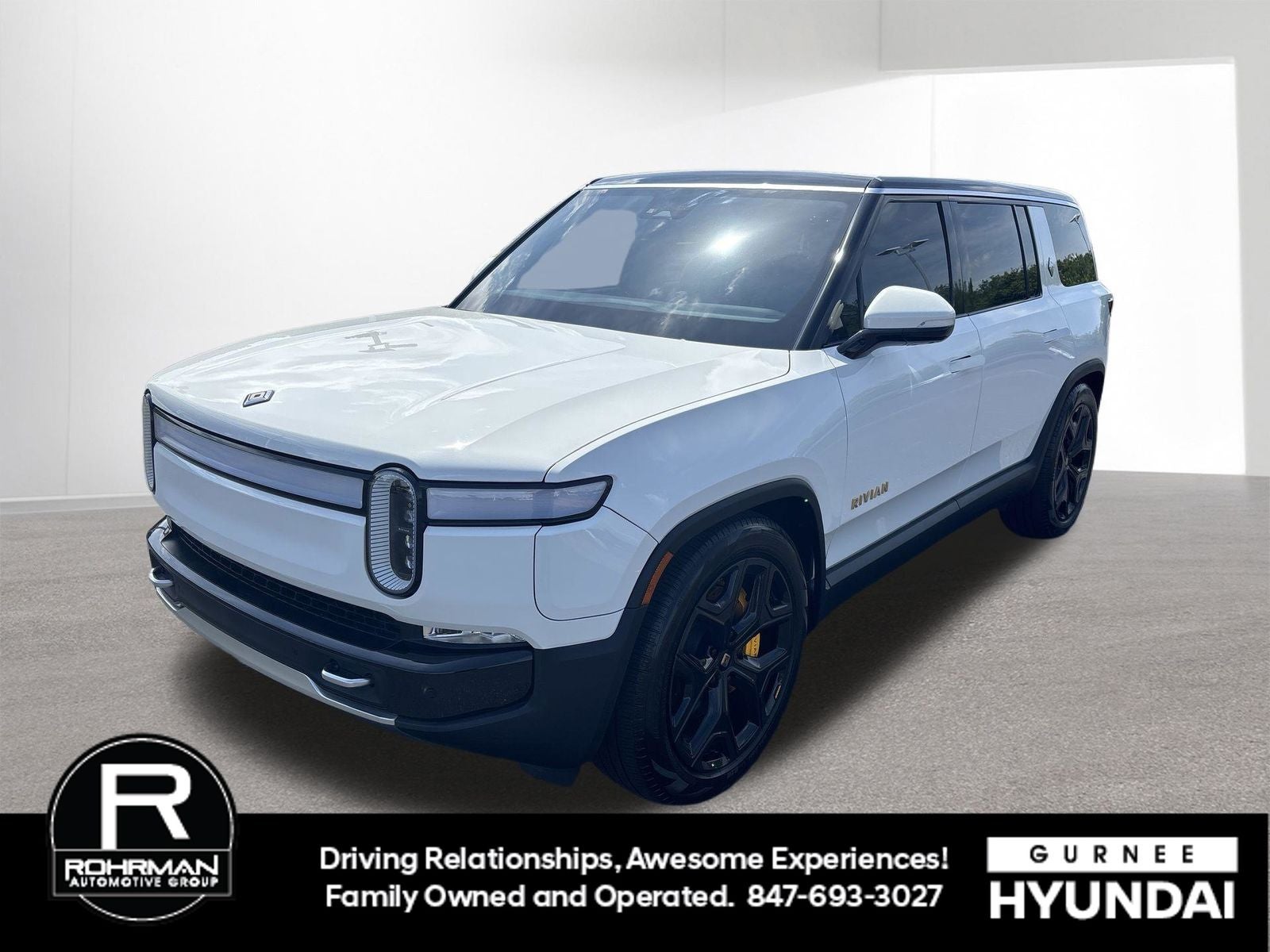 2023 Rivian R1S Adventure