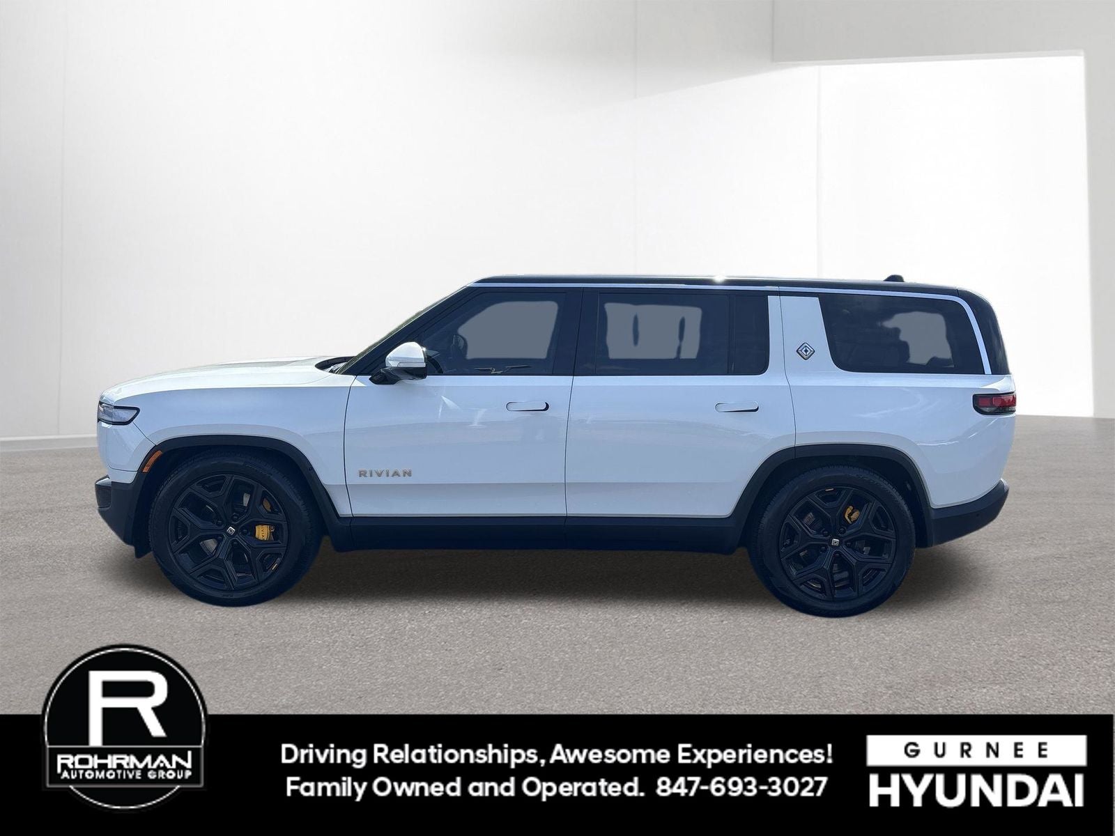 2023 Rivian R1S Adventure