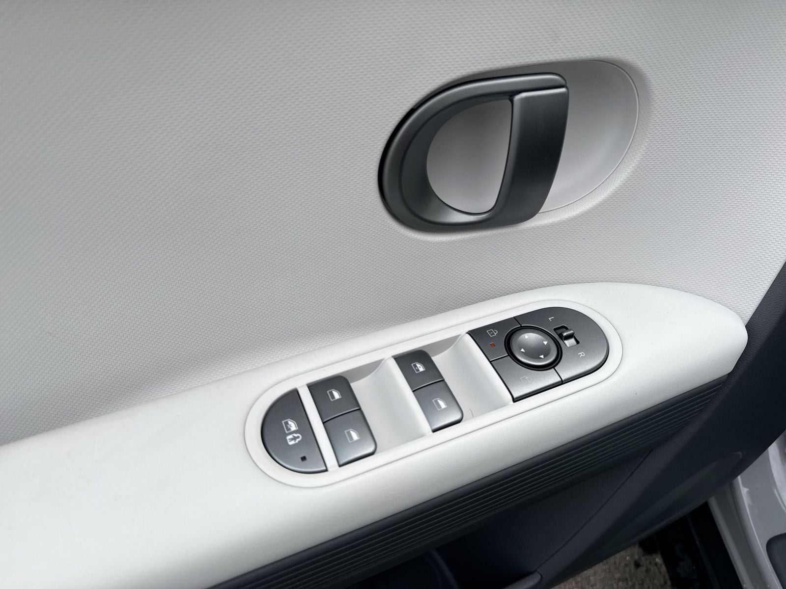 2026 Hyundai IONIQ 5 SE