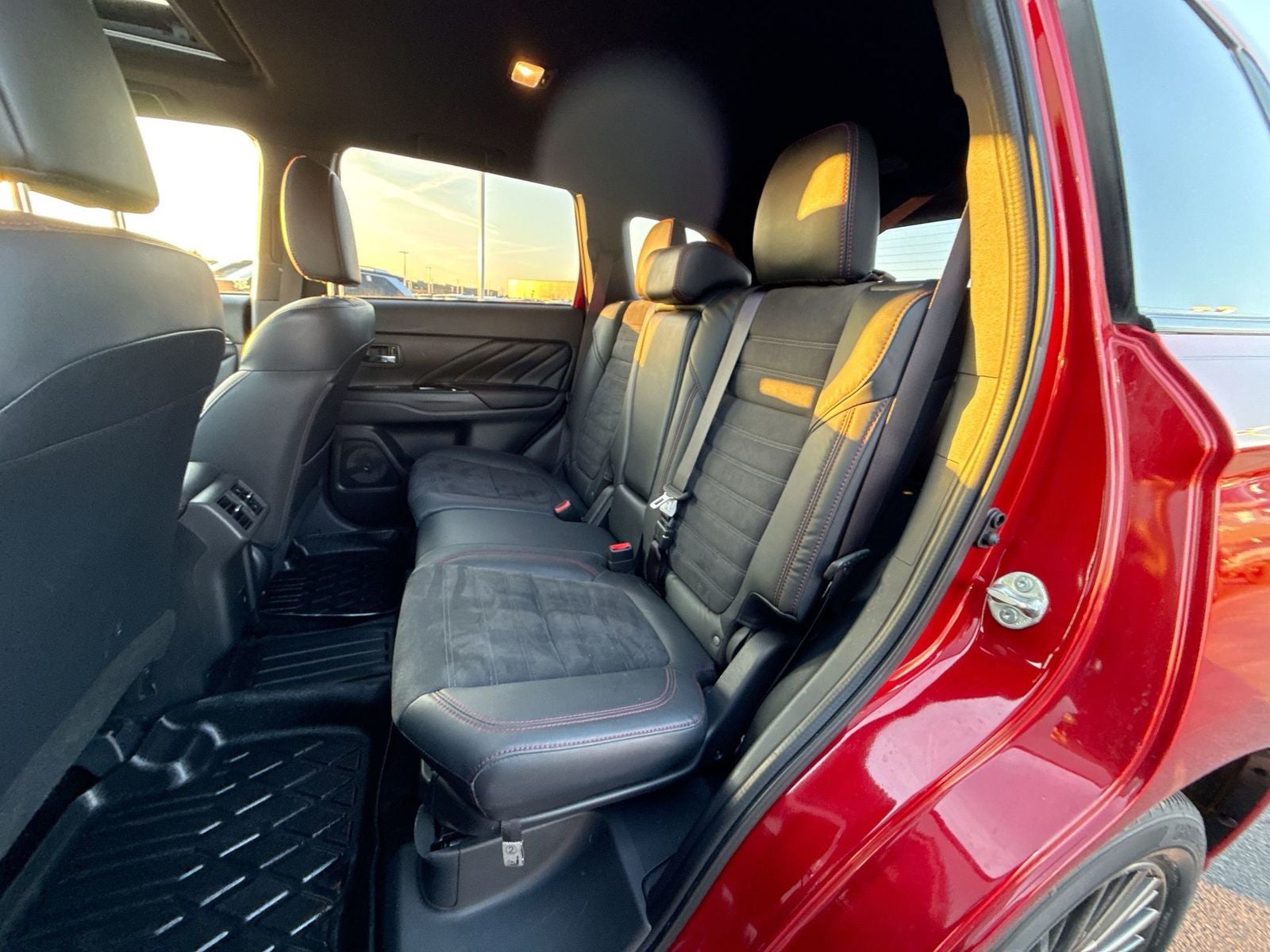 2022 Mitsubishi Outlander PHEV LE