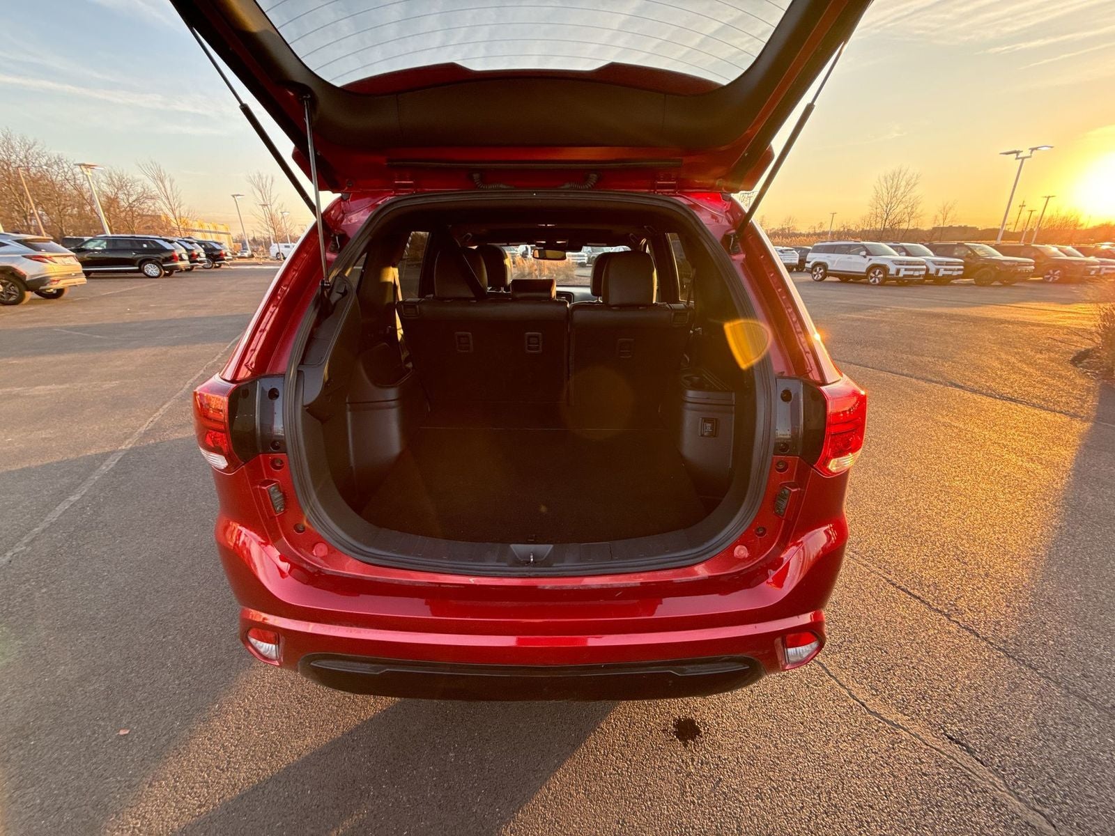 2022 Mitsubishi Outlander PHEV LE