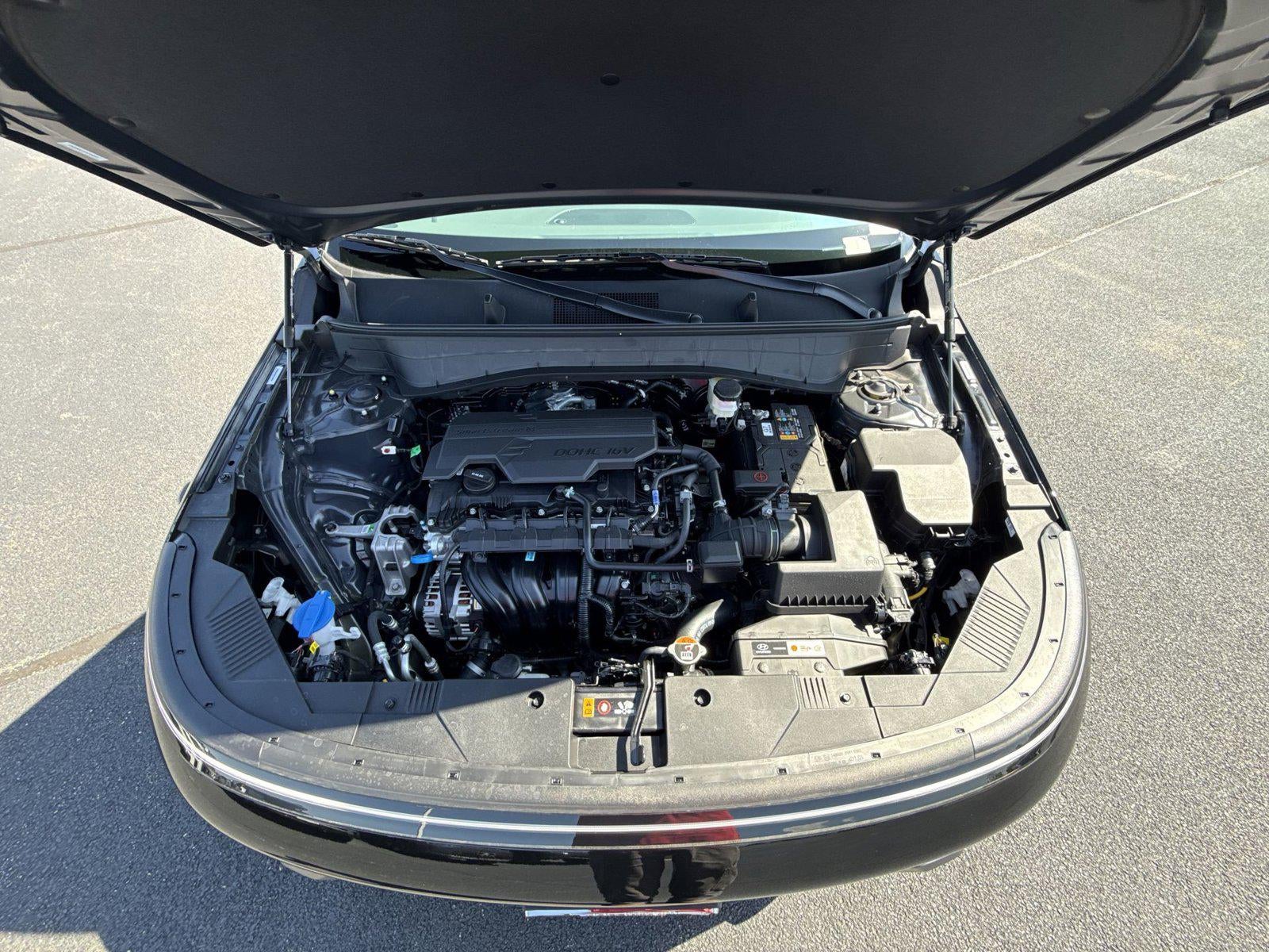 2027 Hyundai KONA SE