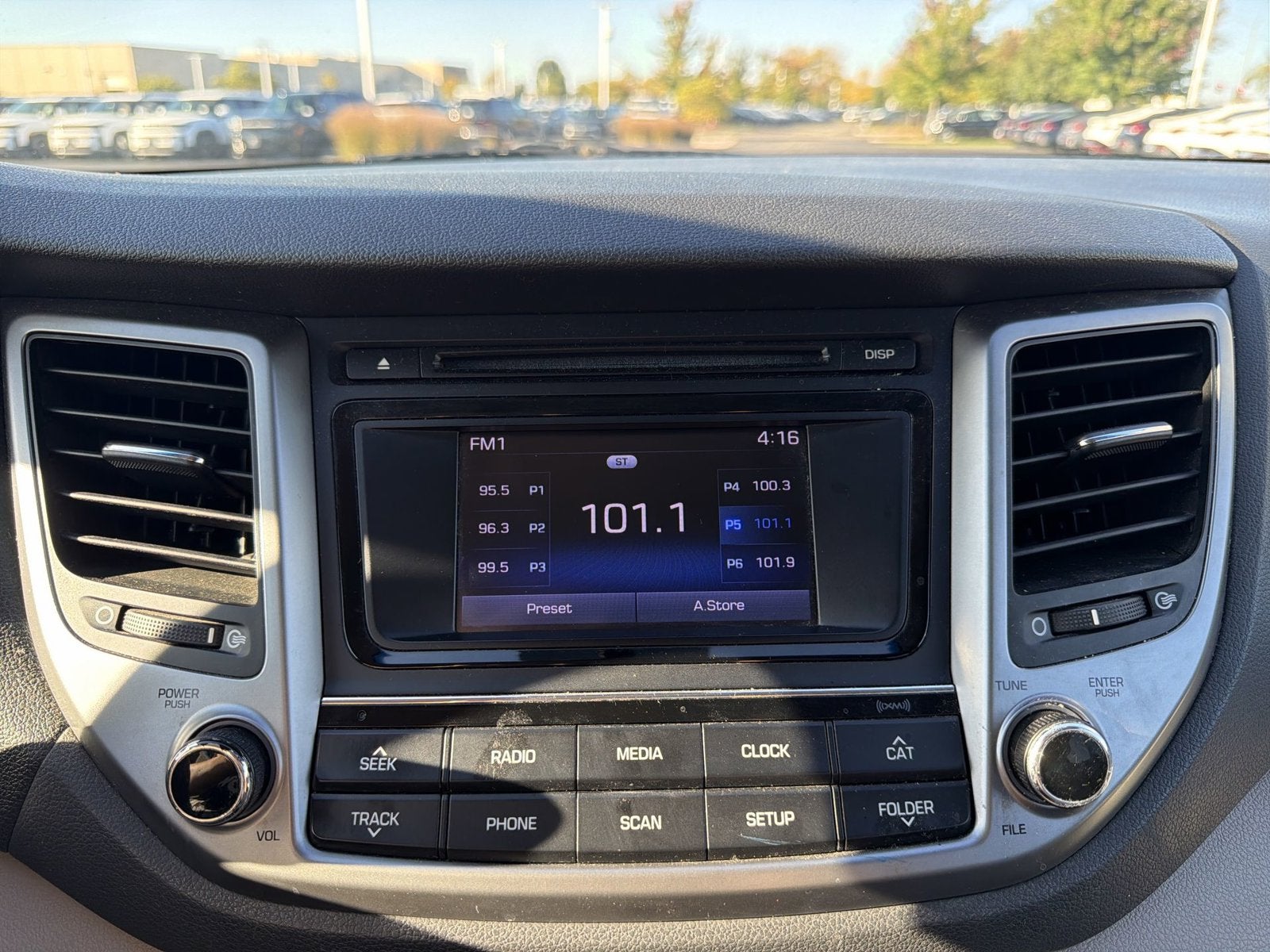 2016 Hyundai TUCSON SE